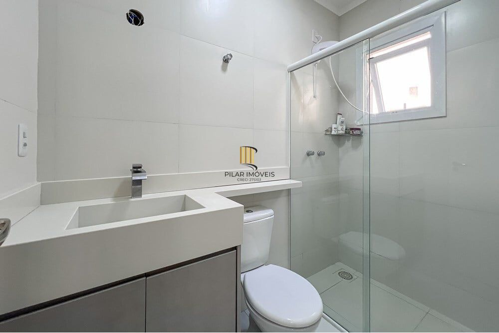 Casa de Condomínio 3 dormitórios no bairro Niterói