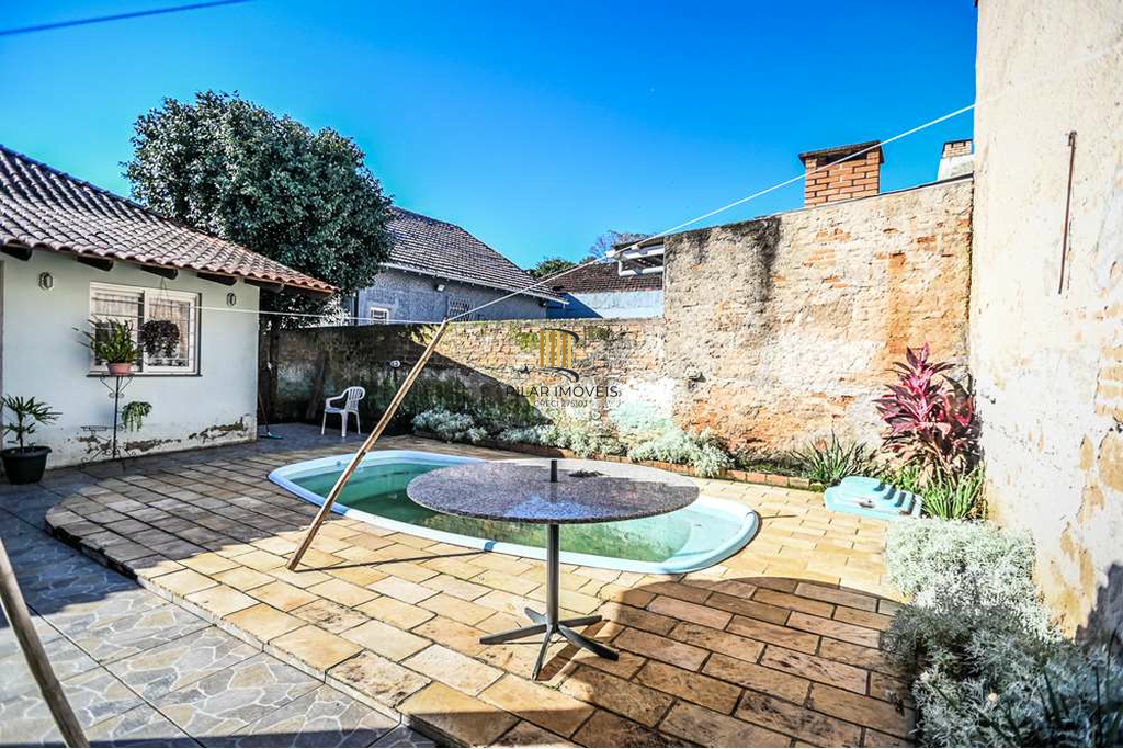 Casa 3 dormitórios no bairro Santa Tereza