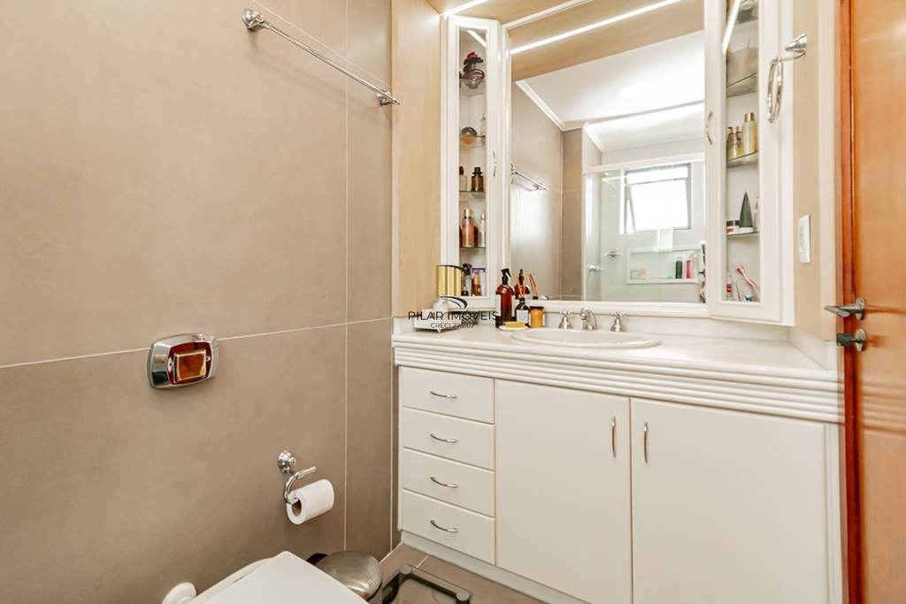 Apartamento 3 dormitórios no bairro Menino Deus