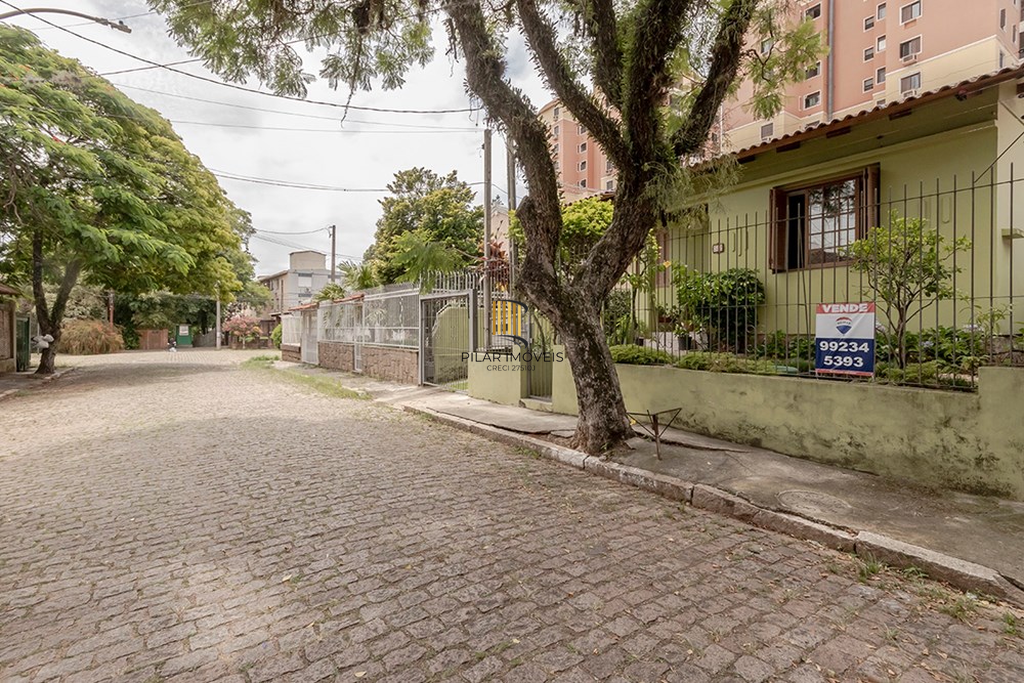 Casa 2 dormitórios no bairro Teresópolis