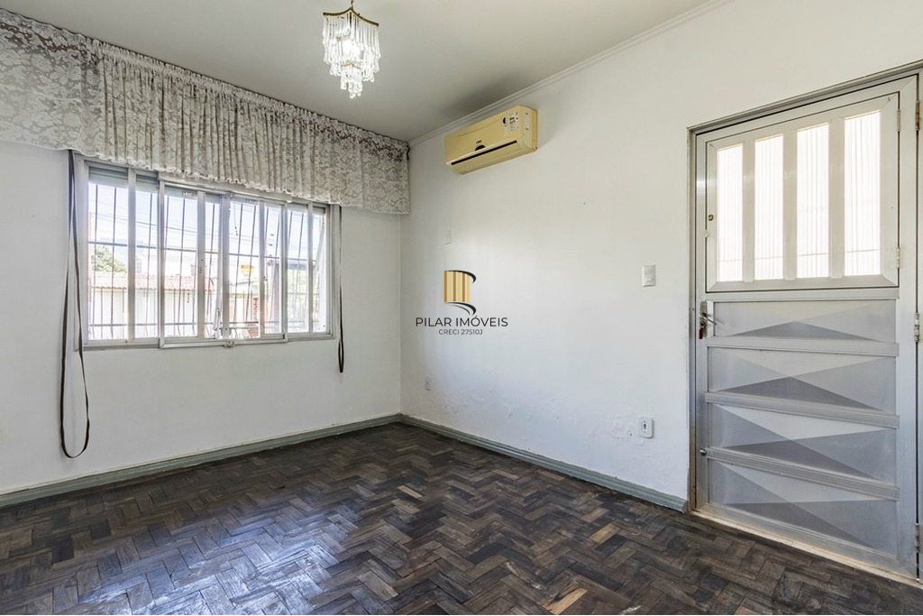 Casa 4 dormitórios no bairro Sarandi