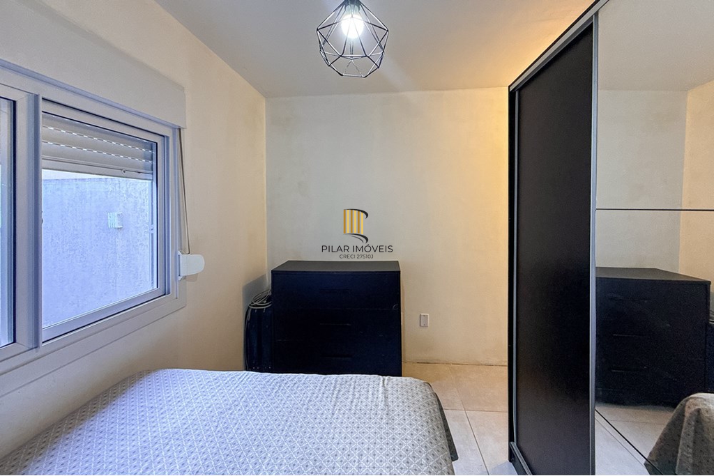 Casa 2 dormitórios no bairro Olaria