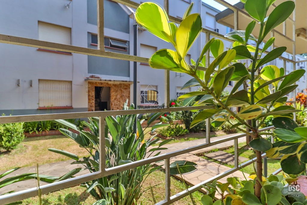 Apartamento 1 dormitório no bairro Jardim Itu Sabará