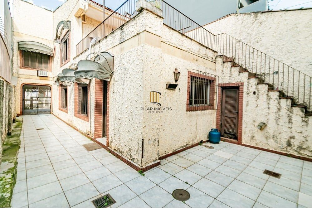 Casa 3 dormitórios no bairro Passo da Areia