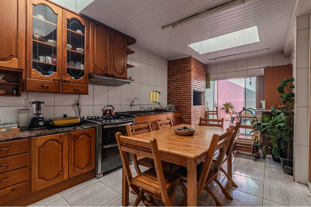 Casa 3 dormitórios no bairro Sarandi