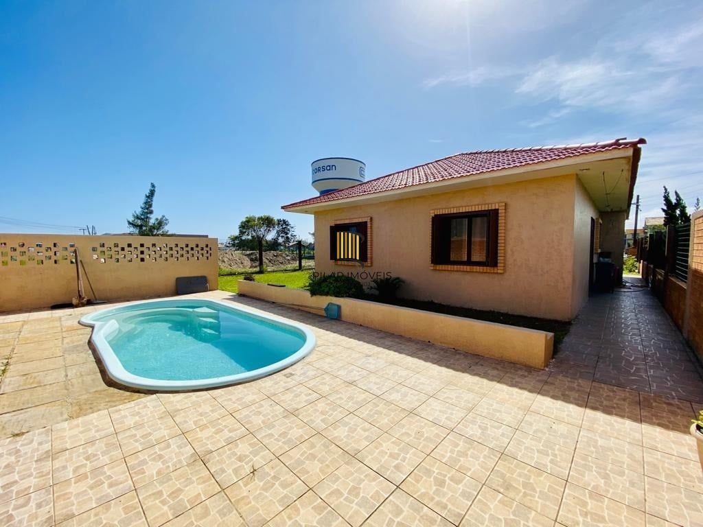 Casa 2 dormitórios no bairro Arpoador