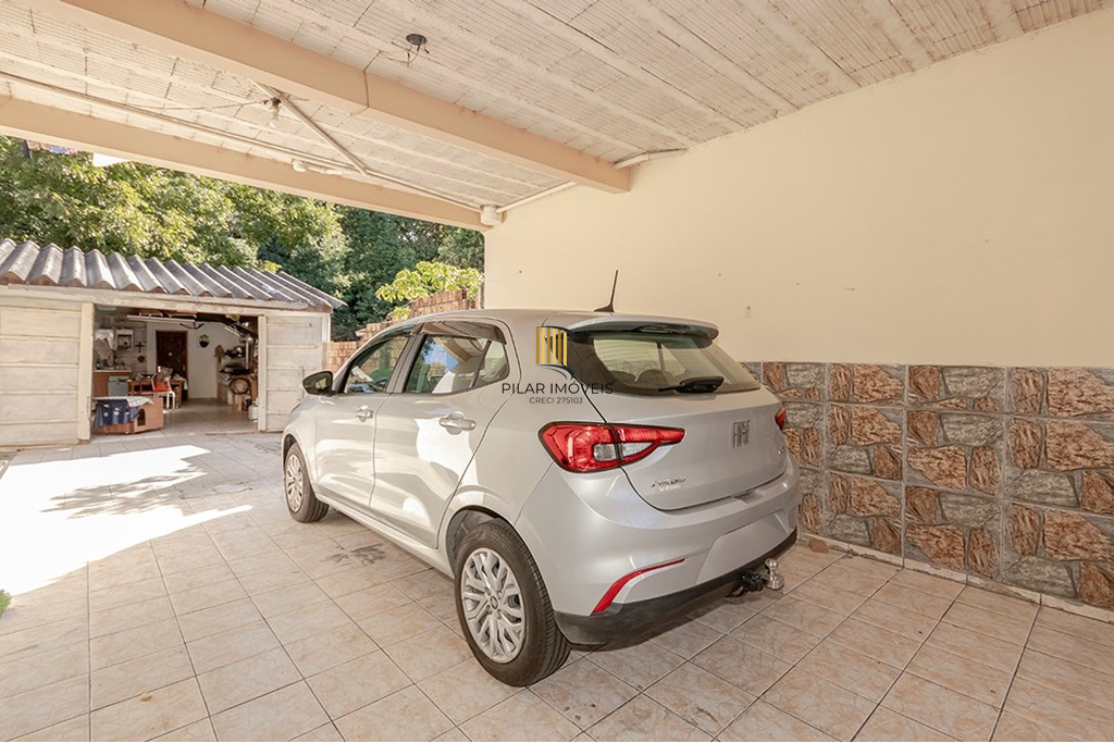 Casa 5 dormitórios no bairro Glória