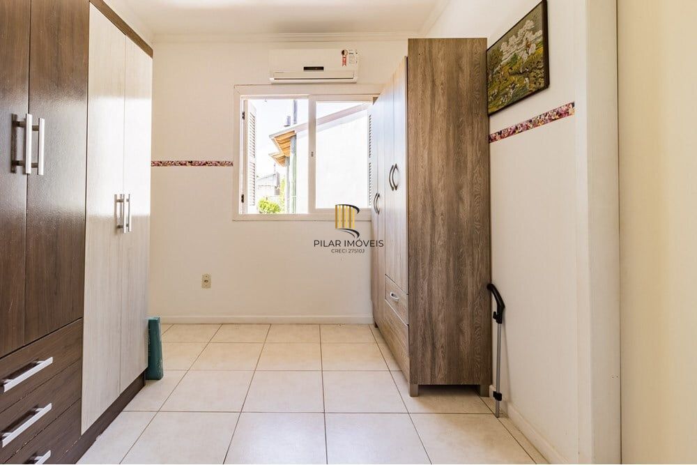 Casa 2 dormitórios no bairro Guarujá