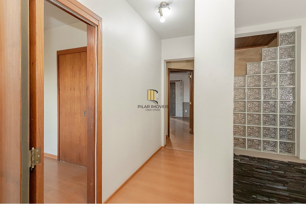 Casa 4 dormitórios no bairro Jardim Planalto
