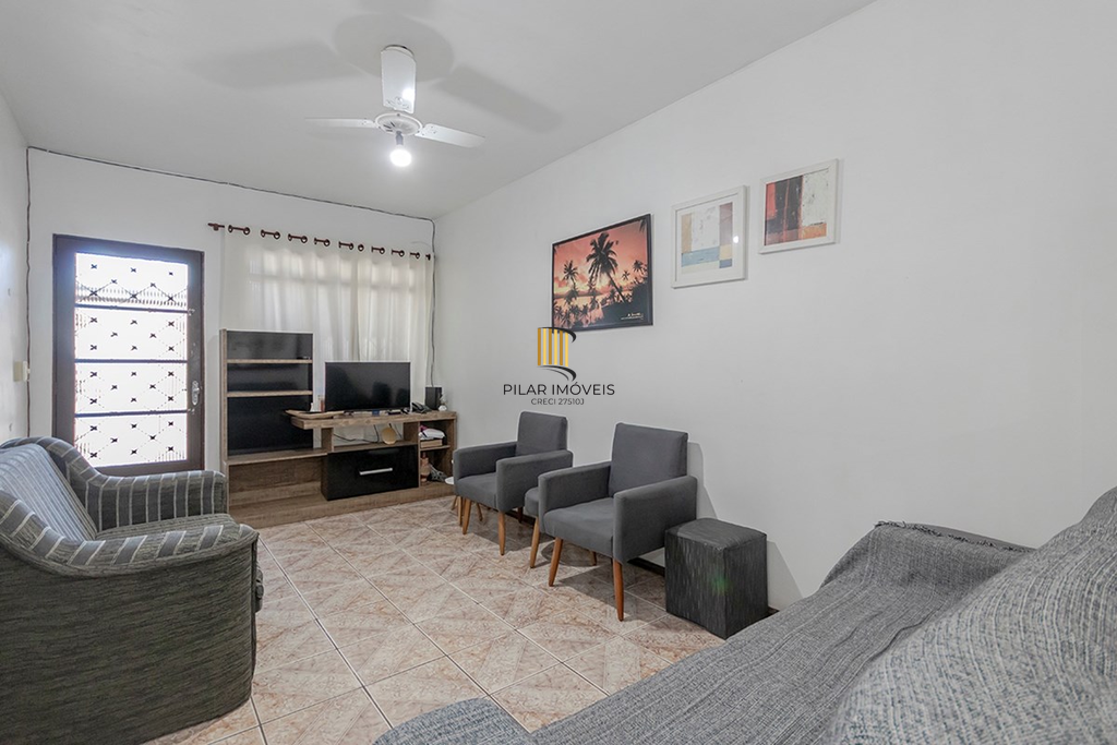 Casa 4 dormitórios no bairro Vila Nova