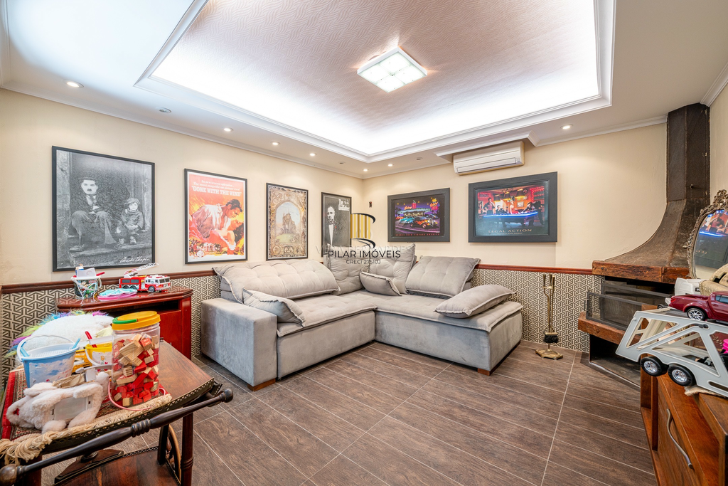 Casa de Condomínio 3 dormitórios no bairro Cavalhada