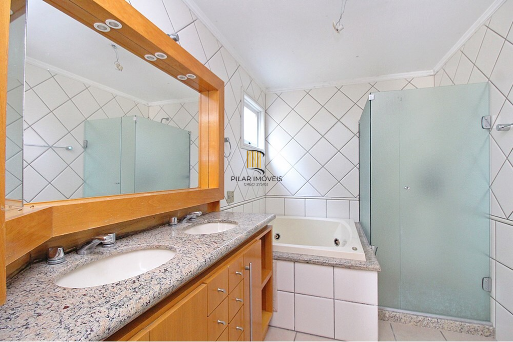 Casa de Condomínio 3 dormitórios no bairro Ipanema