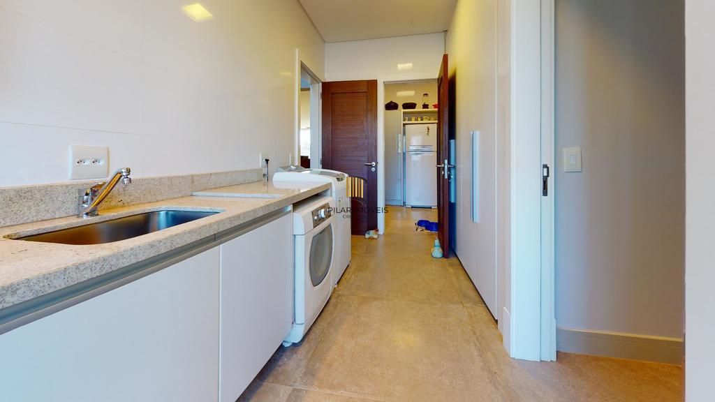 Casa de Condomínio 4 dormitórios no bairro Centro