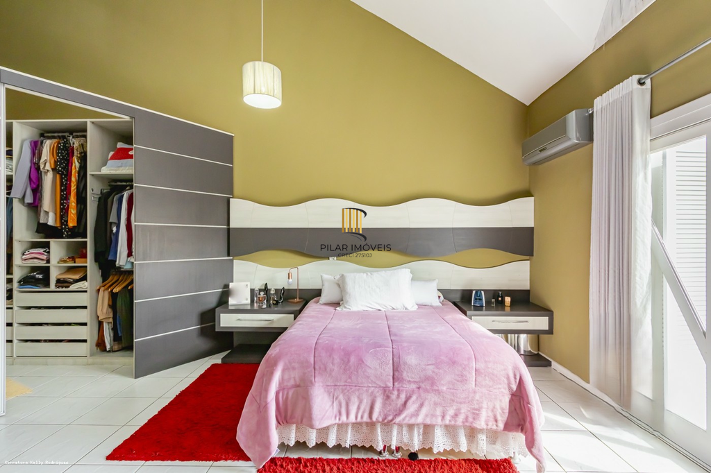 Casa 4 dormitórios no bairro Moinhos de Vento