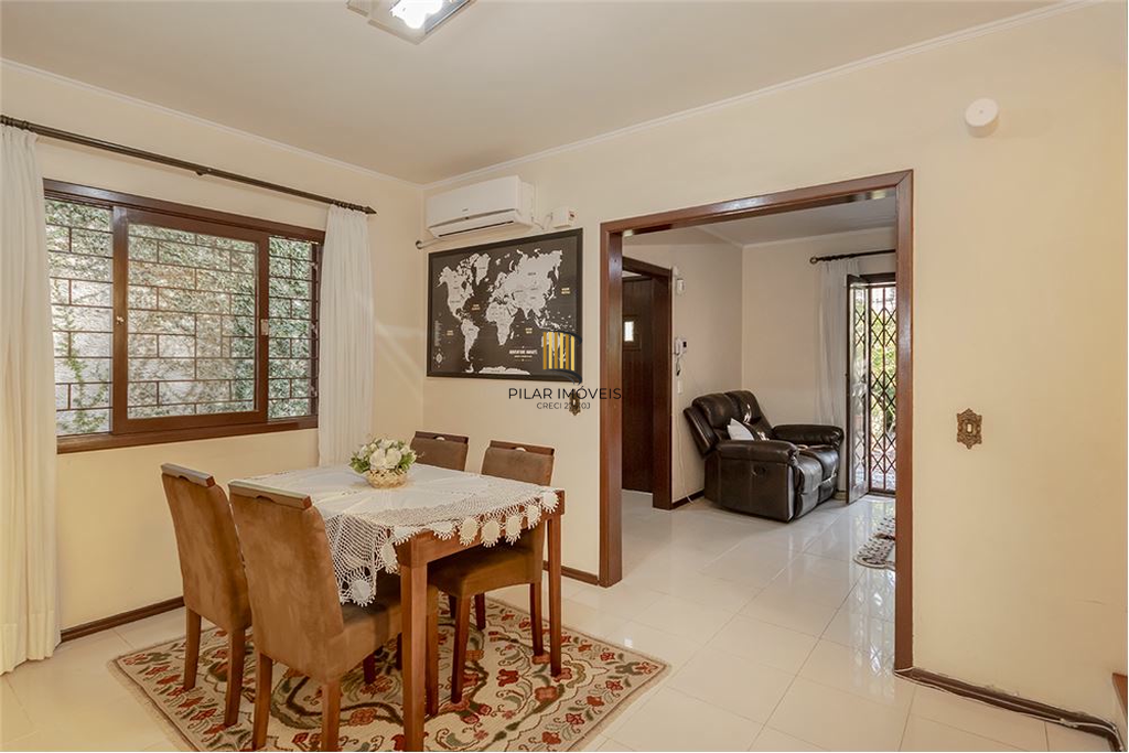 Casa 4 dormitórios no bairro Moinhos de Vento