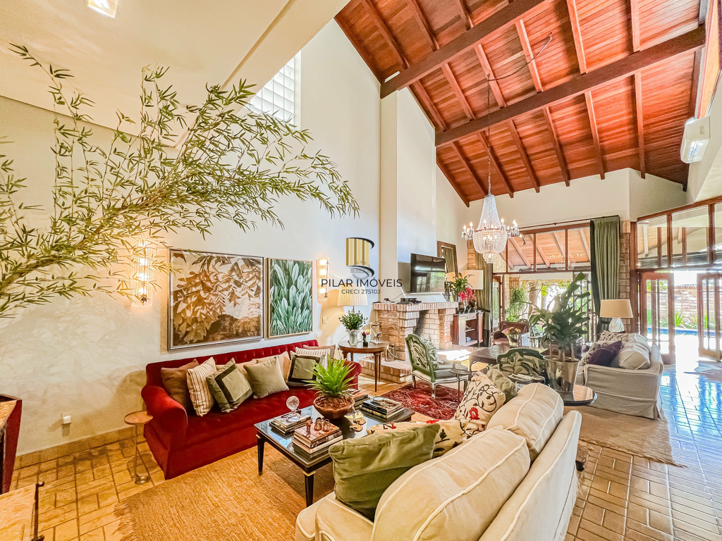 Casa 4 dormitórios no bairro Chácara das Pedras - Pilar Imóveis