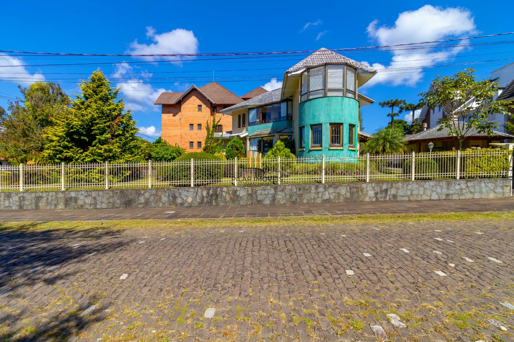Casa 3 dormitórios no bairro Vila Suzana