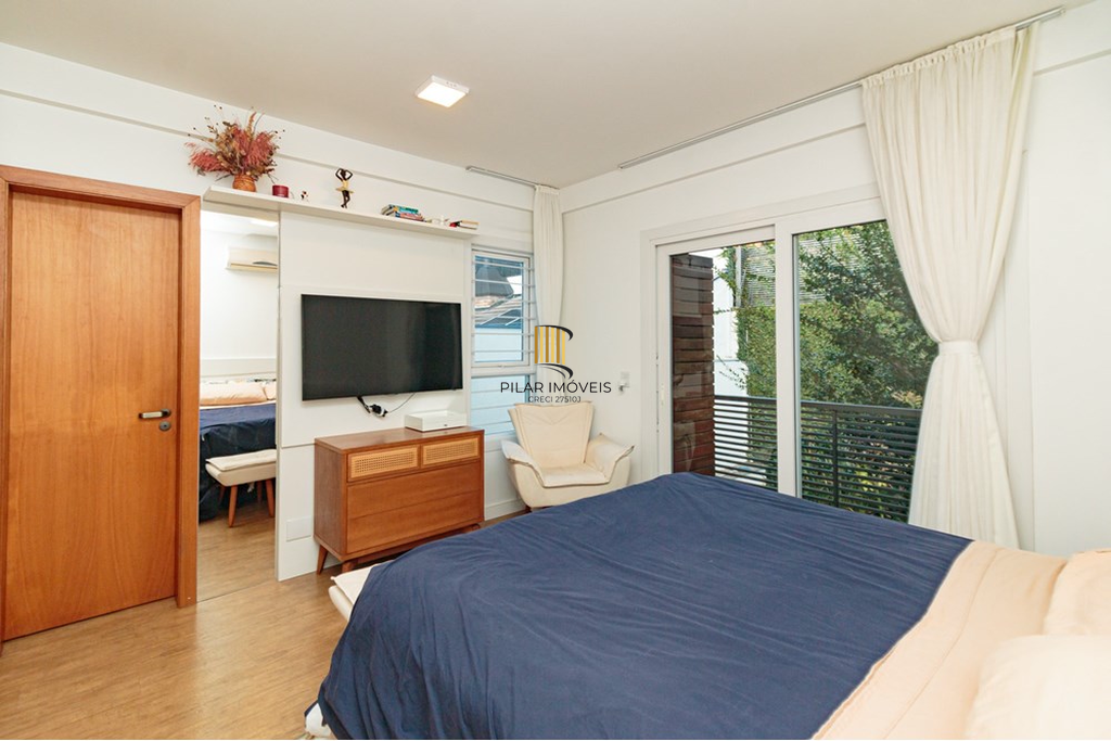 Casa 4 dormitórios no bairro Chácara das Pedras