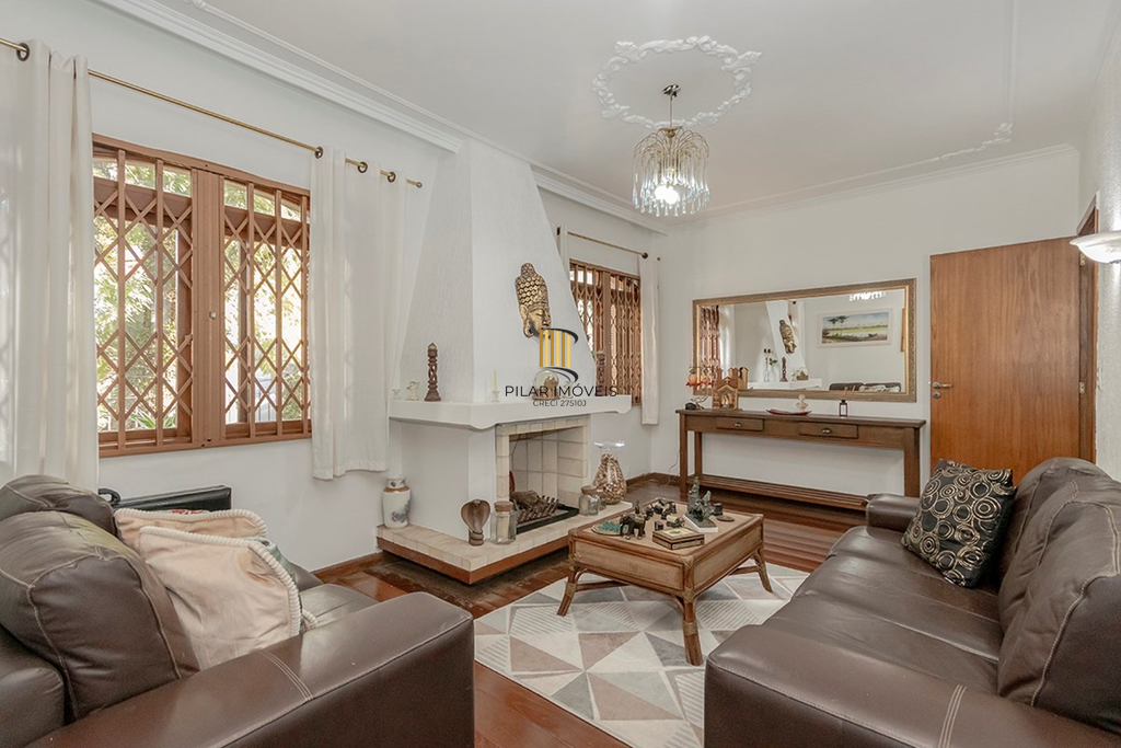 Casa 4 dormitórios no bairro Passo da Areia