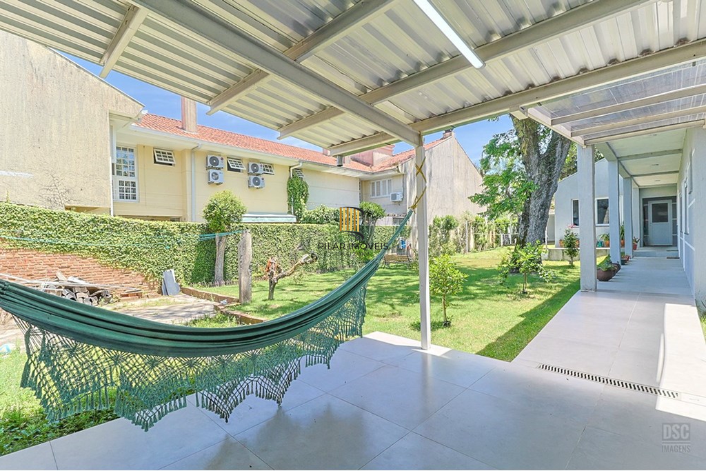 Casa 3 dormitórios no bairro Ipanema