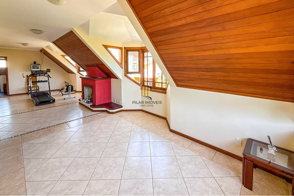 Casa 6 dormitórios no bairro Marechal Rondon