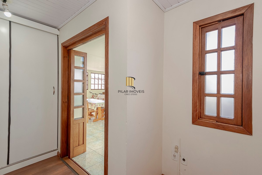 Casa 4 dormitórios no bairro Vila Nova