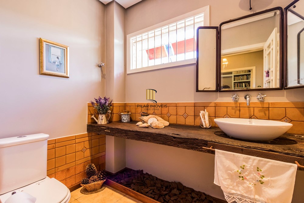 Casa 4 dormitórios no bairro Belém Novo