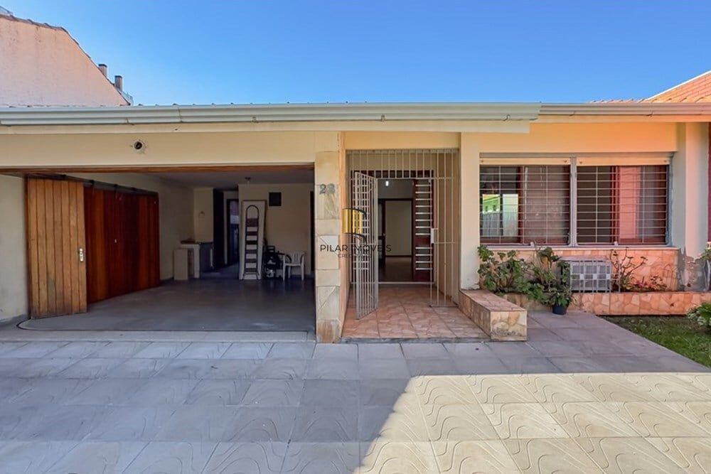 Casa 3 dormitórios no bairro Jardim Lindóia