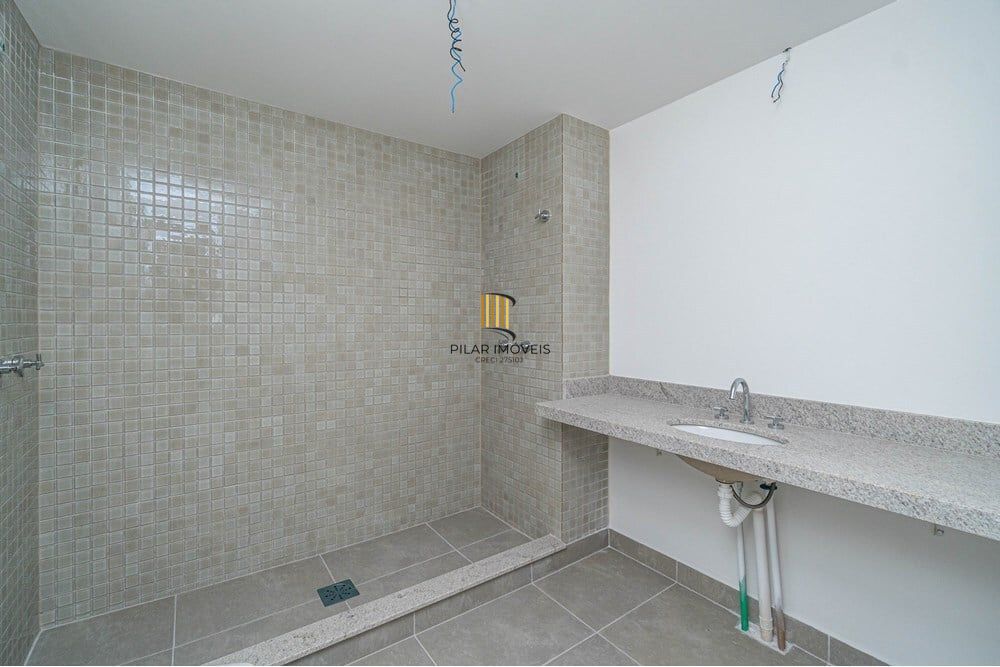 Apartamento 3 dormitórios no bairro Menino Deus
