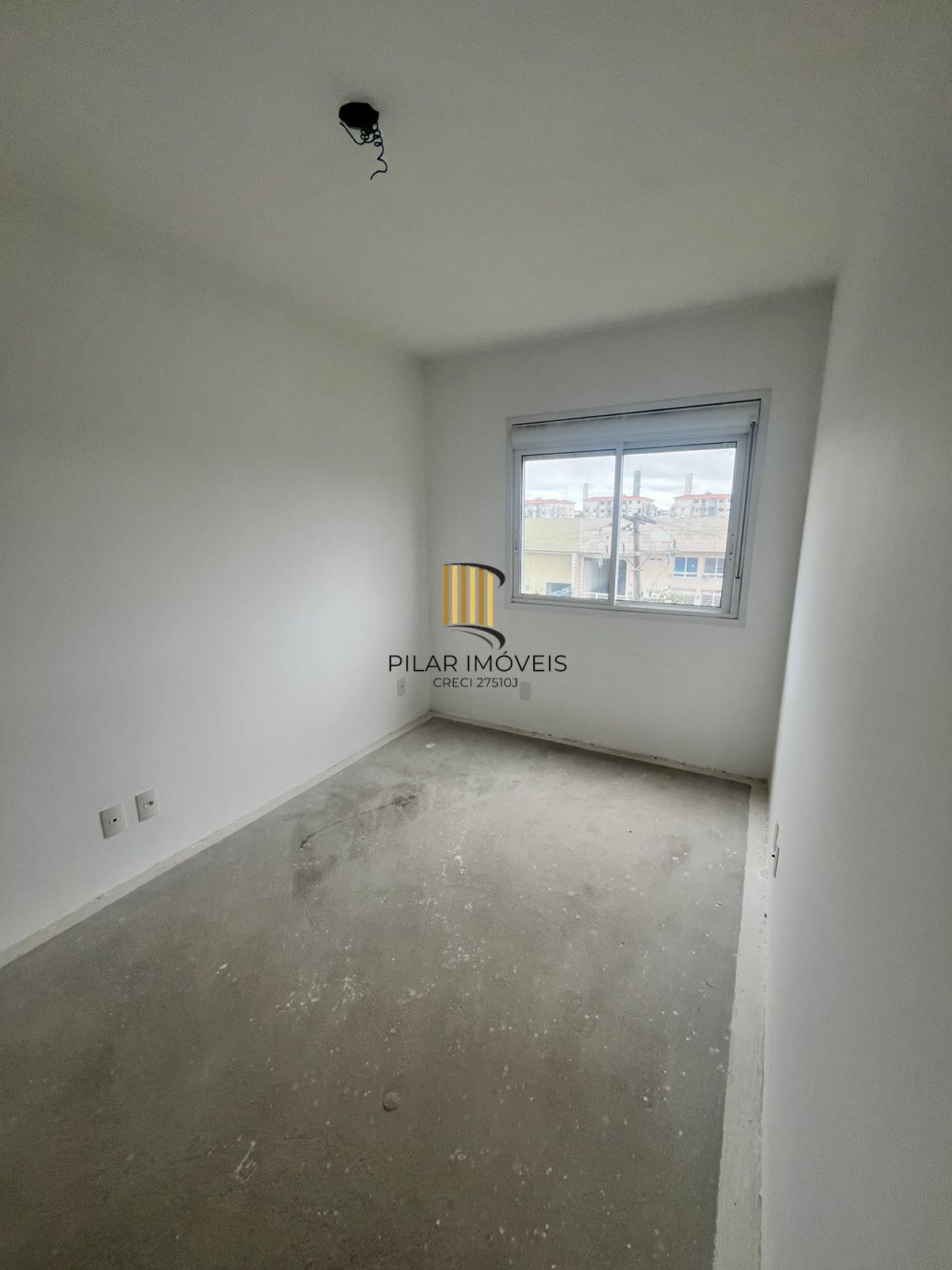 Apartamento no Humaitá de 02 dormitórios, infra e 01 vaga, nunca habitado