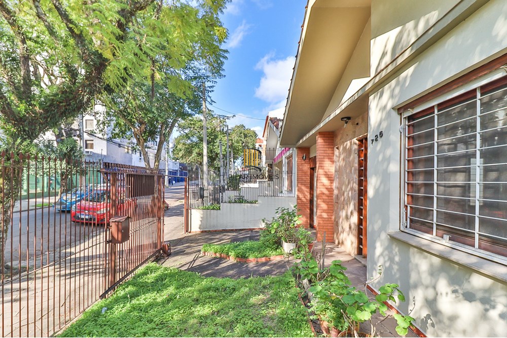 Casa 3 dormitórios no bairro Vila Ipiranga