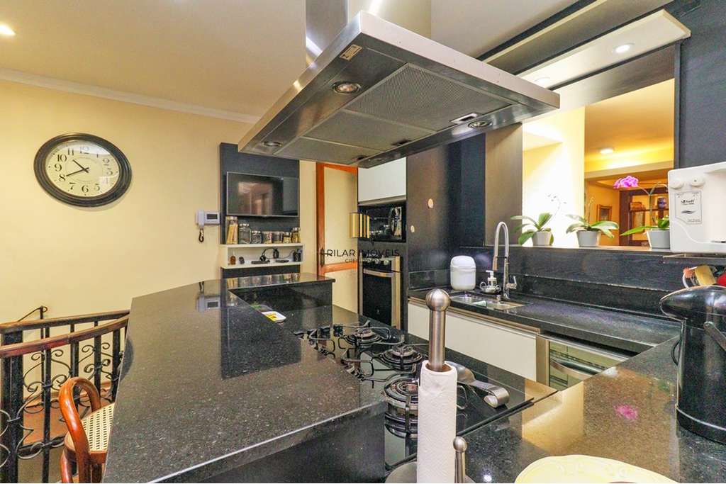 Casa 4 dormitórios no bairro Três Figueiras