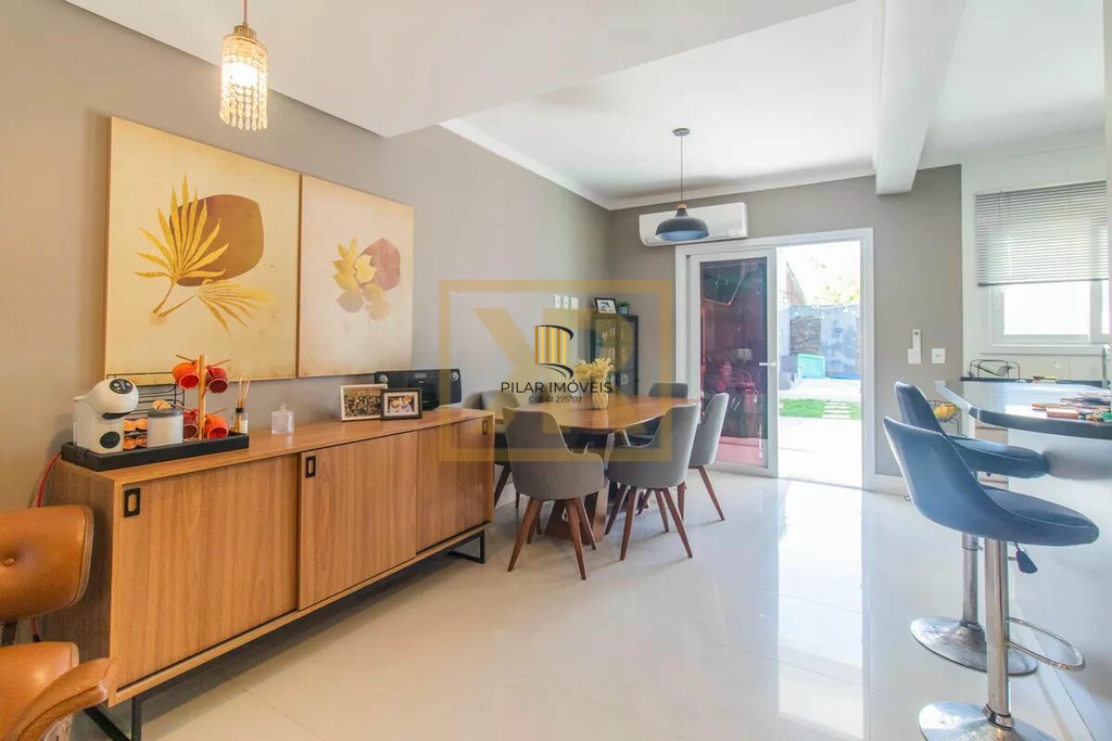 Casa 3 dormitórios no bairro Ipanema