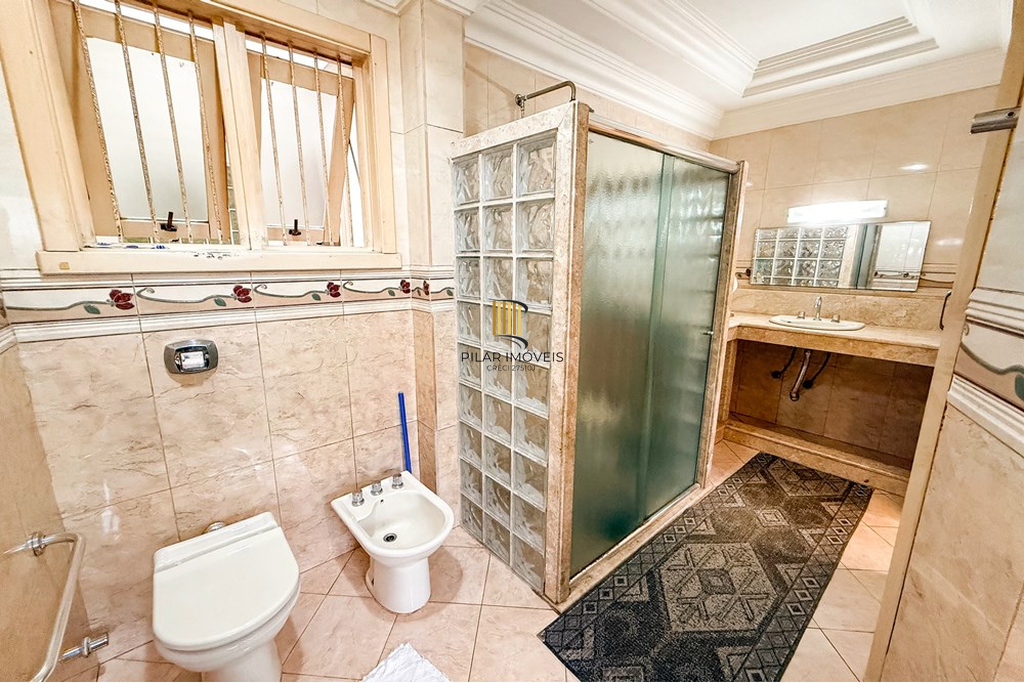 Casa 6 dormitórios no bairro Nossa Senhora das Graças