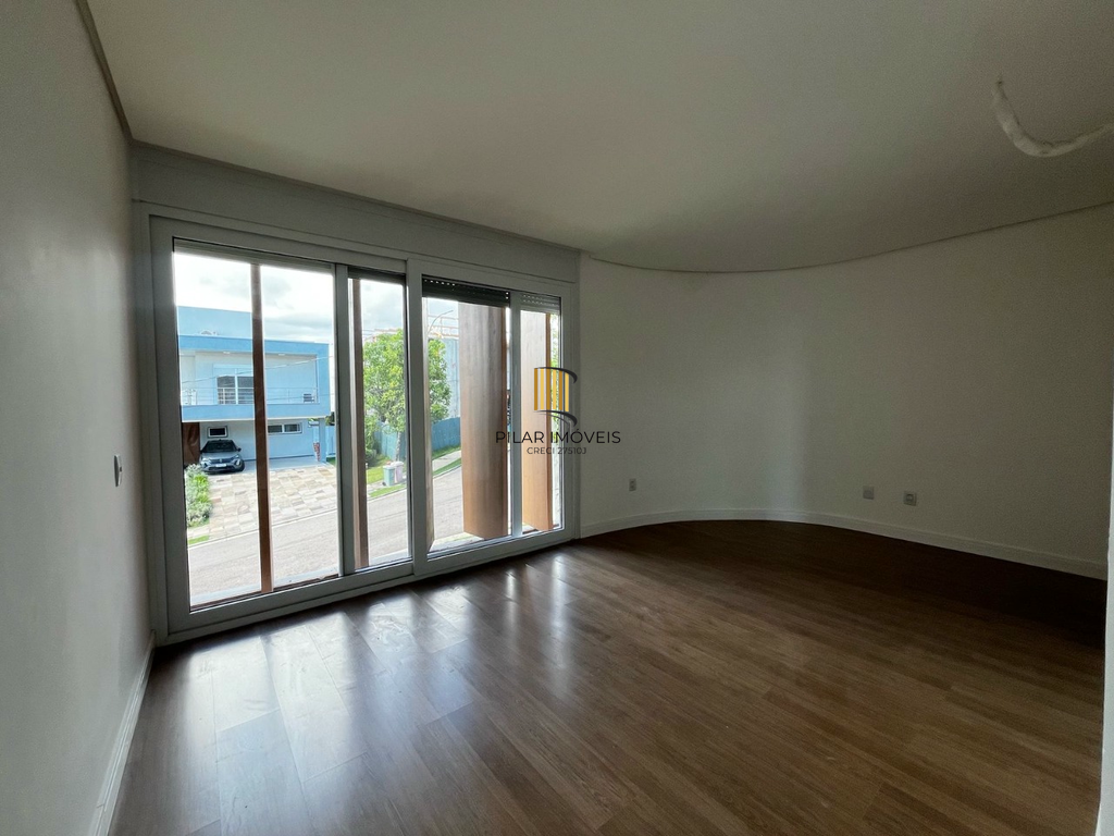 Casa de Condomínio 4 dormitórios no bairro Vila Nova
