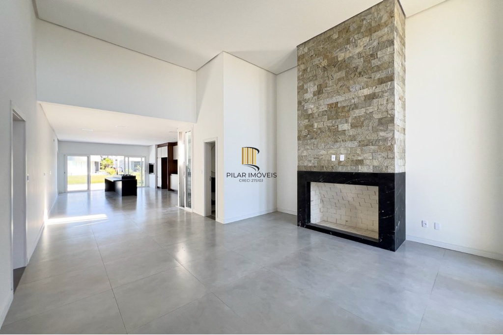 Casa de Condomínio 4 dormitórios no bairro Centro