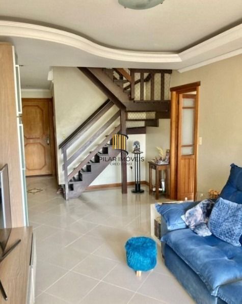 Excelente cobertura, 03 dorm com suite, churrasqueira, piscina e vista.