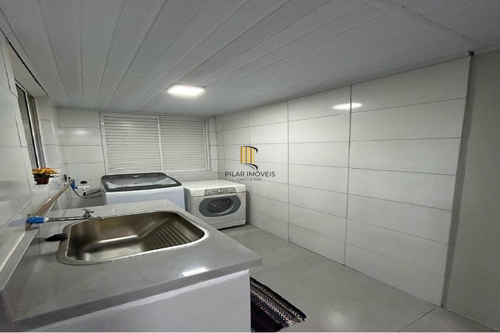 Casa de Condomínio 2 dormitórios no bairro Jardim Algarve