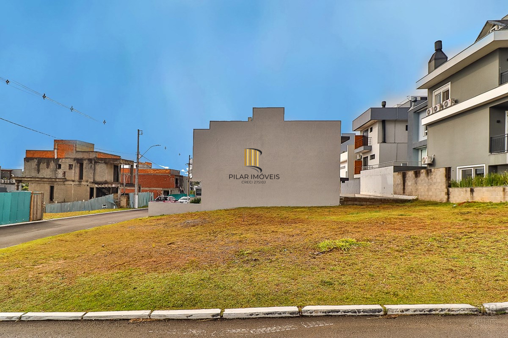 Terreno no bairro Morro Santana