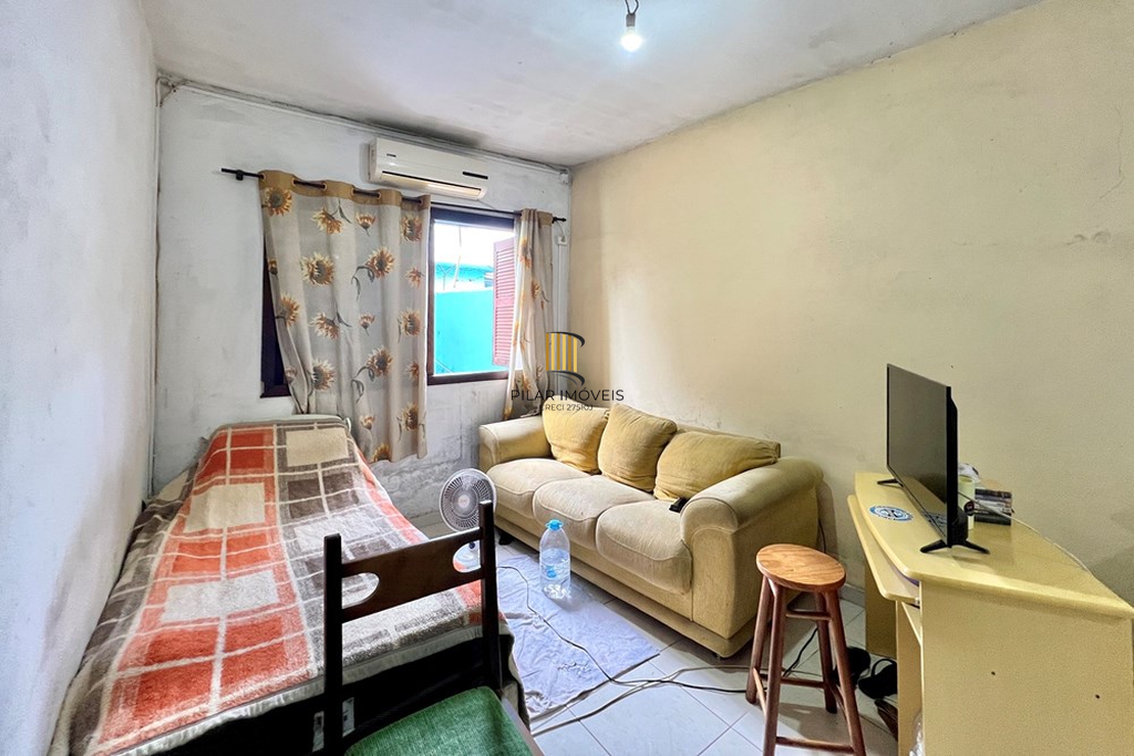 Casa 4 dormitórios no bairro Igara