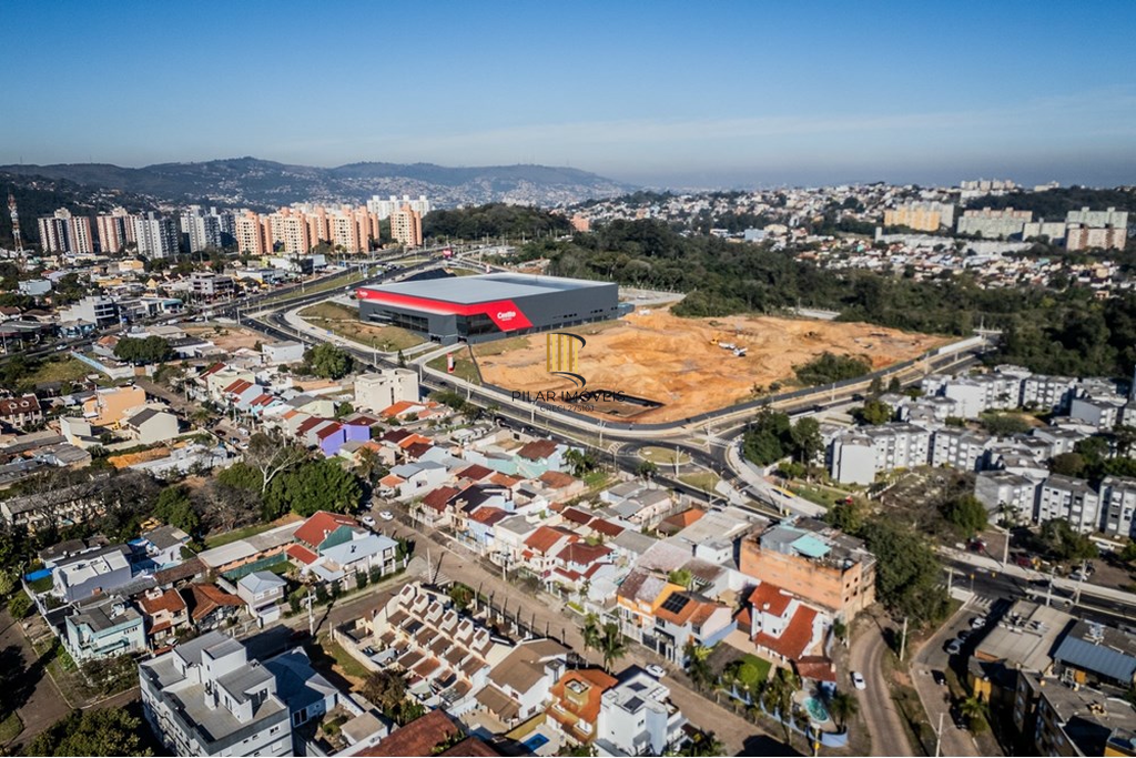 Casa 4 dormitórios no bairro Morro Santana