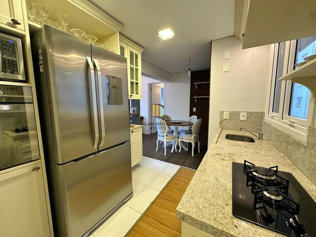 Apartamento 3 dormitórios no bairro Menino Deus