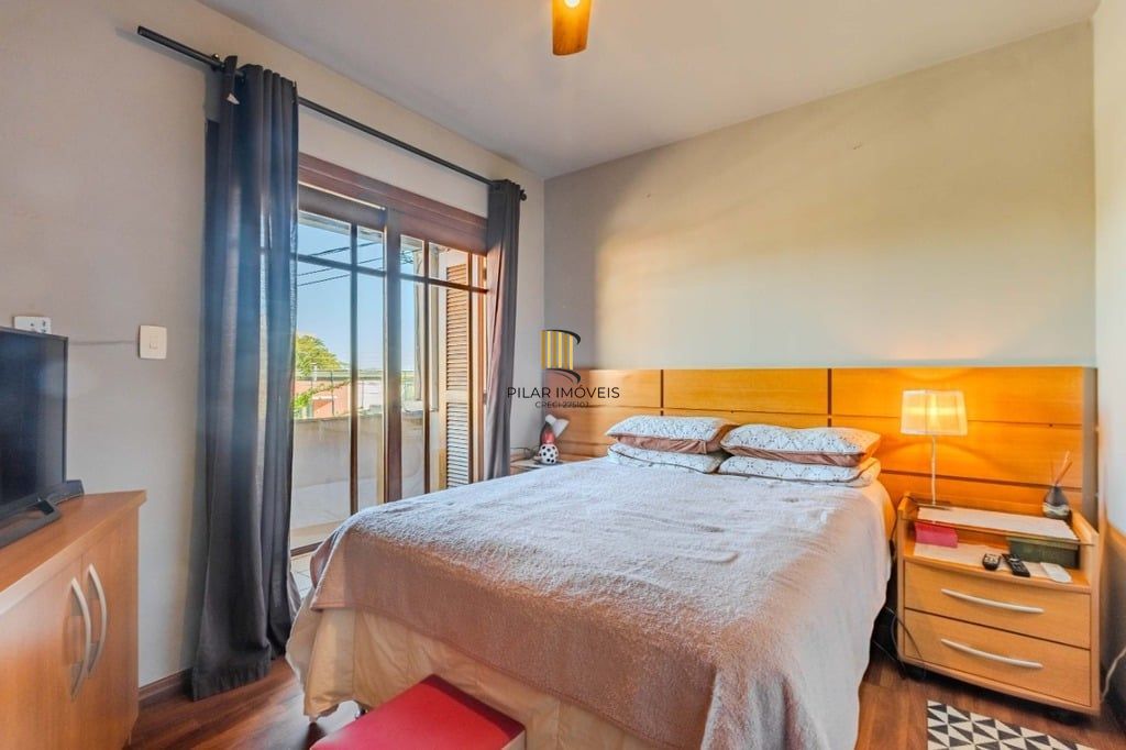 Casa de Condomínio 4 dormitórios no bairro Ipanema
