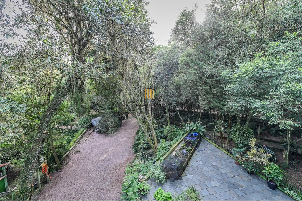 Casa 4 dormitórios no bairro Cascata