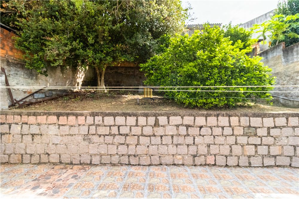 Casa 5 dormitórios no bairro Partenon