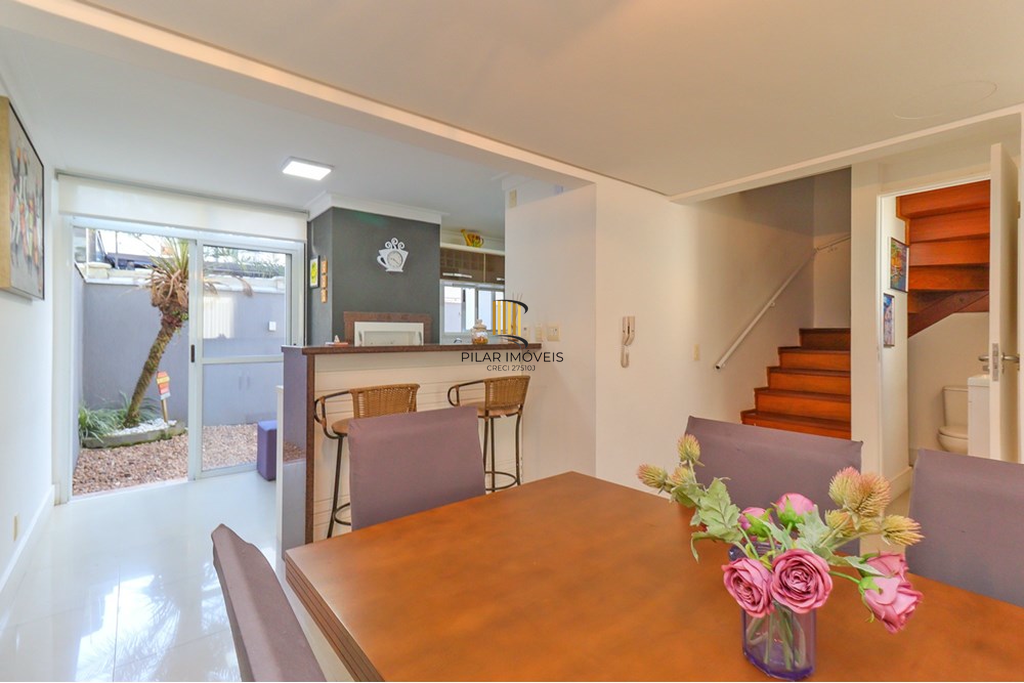 Casa de Condomínio 4 dormitórios no bairro Jardim Itu