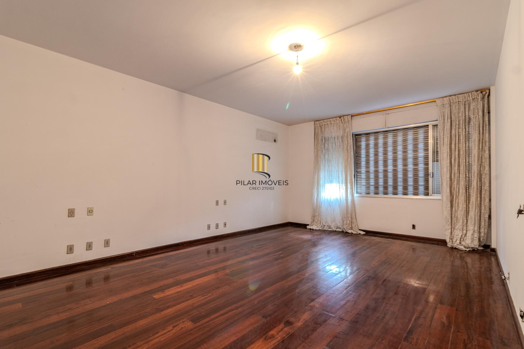 Apartamento 4 dormitórios no bairro Moinhos de Vento