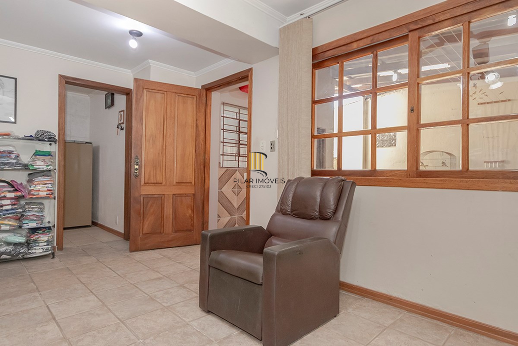 Casa 4 dormitórios no bairro Vila Nova
