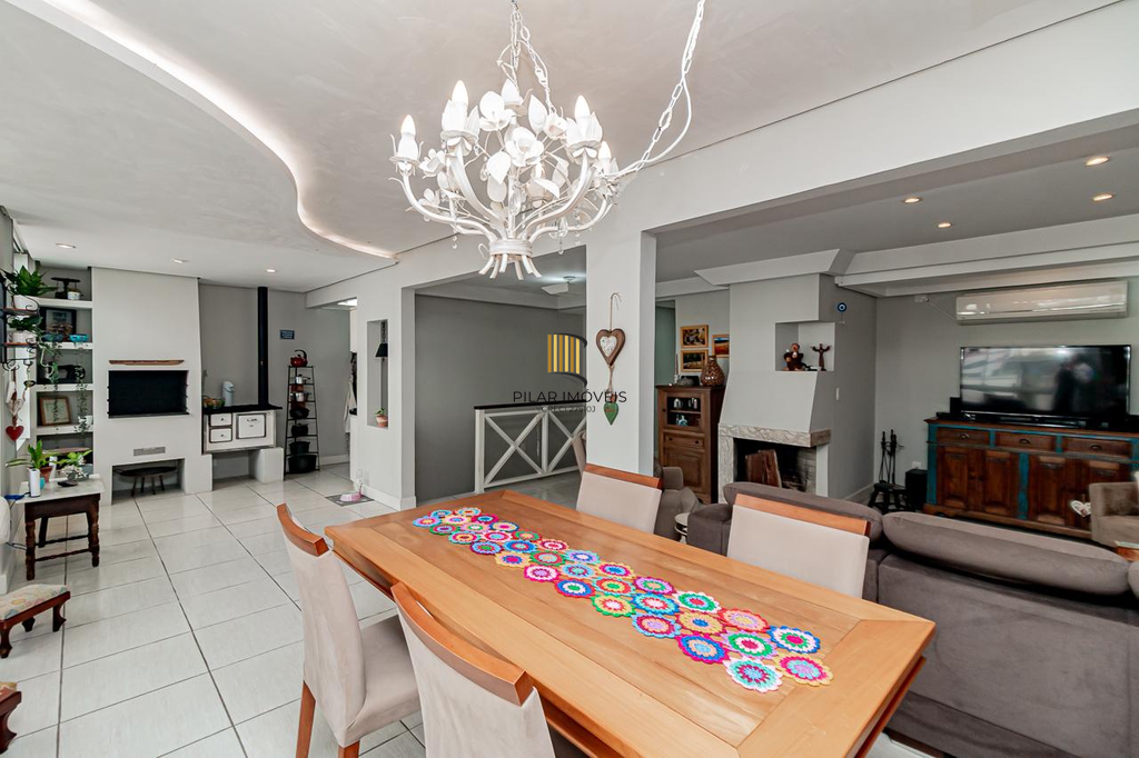 Apartamento 3 dormitórios no bairro Menino Deus