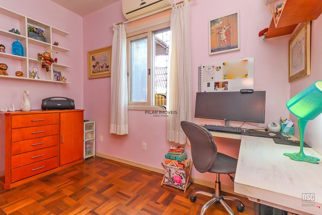 Casa 3 dormitórios no bairro Passo da Areia